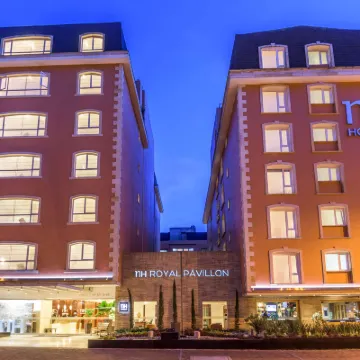 NH Bogotá Pavillon Royal Hotels near بارك دي لا 93