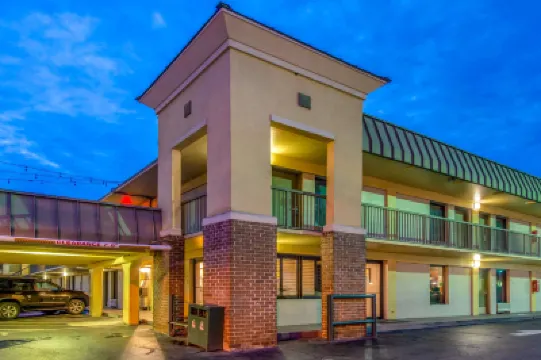 Quality Inn Savannah Historic District Hotels in Savannah