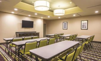 La Quinta Inn & Suites by Wyndham Hattiesburg - I-59