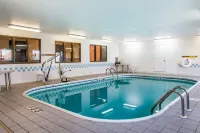 Econo Lodge & Suites Hotels in Elm Grove Township