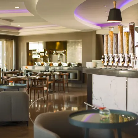 Renaissance Izmir Hotel