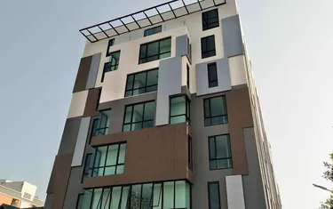 รูปภาพของBen at Salaya