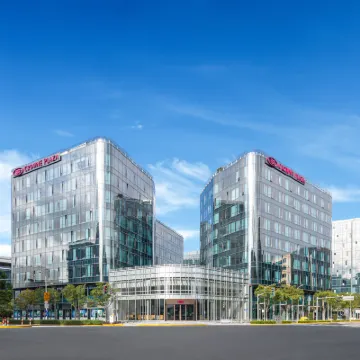 كراون بلازا شانغهاي هونجتشياو باي آيتش جي Hotels near مطار هونغتشياو الدولي، الصالة 2