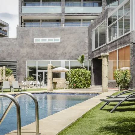 Exe Cunit Suites & Spa