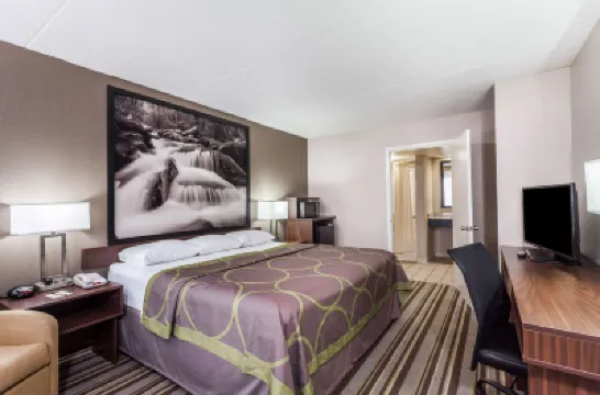 Super 8 by Wyndham Pigeon Forge Dollywood Lane Hotel di 