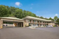 Quality Inn & Suites Mt Chalet - 2-Star