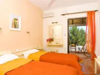 Nautilus Barbati Hotels in Mparmpati