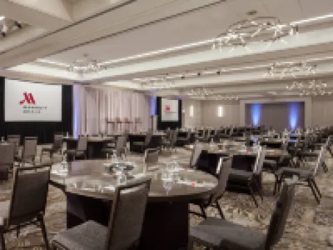 Omaha Marriott Hotels in Douglas County