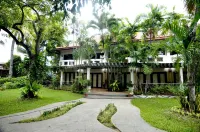 Elsalvador Beach Resort Hotels near Candangas Peak