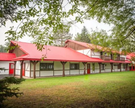 Lumberjack Inn Hotels in Sawyer County