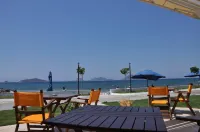 Small Beach Hotel