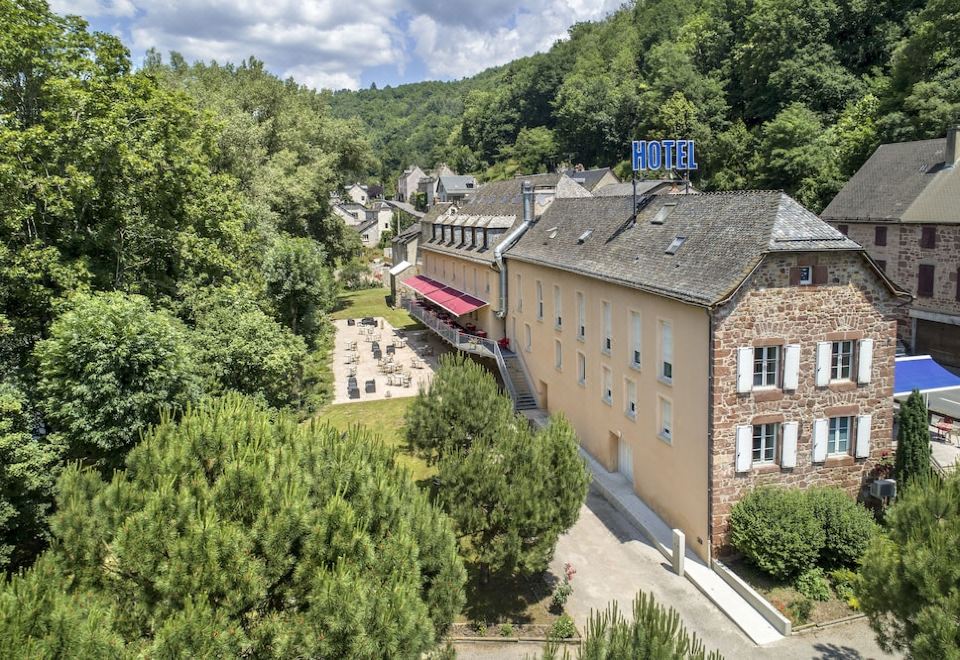 hotel overview picture