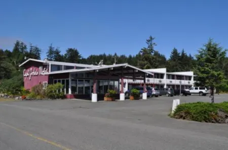 Captain John's Motel Отели рядом с достопримечательностью «Cape Arago Lighthouse»