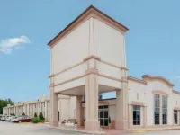 Suburban Studios Chester I-95 Hotels in Chester