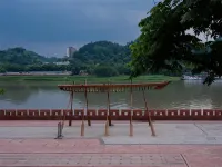 Leshan dream building Xiaoju boutique B & B