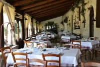 Agriturismo Masseria Alberotanza B&B and Restaurant Hôtels à : Turi