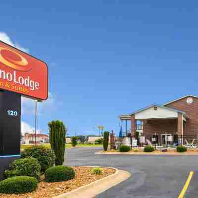 Econo Lodge Inn & Suites Searcy Hotel Exterior