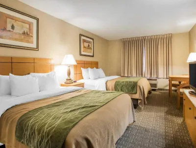 Quality Inn & Suites Hotels in De Pere