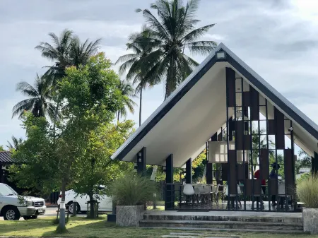 CoCo Tree Resort