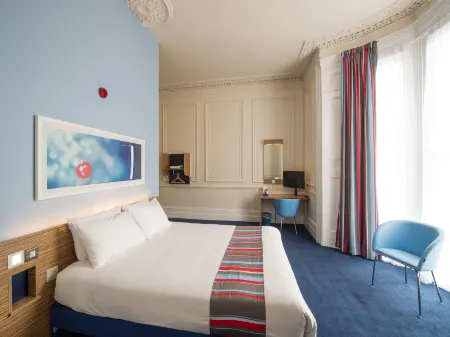 Travelodge Tunbridge Wells Отели рядом с достопримечательностью «Танбридж Уэлс Коммон»