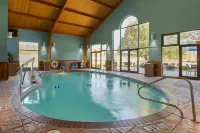 Holiday Inn Express & Suites Harrison Hotels in Harrison