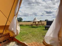 5m XL Bell Tent with Log Burner Near Whitby Hotel di Roxby