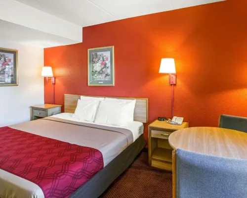 Econo Lodge Jonesboro - Atlanta South Hotels in Riverdale