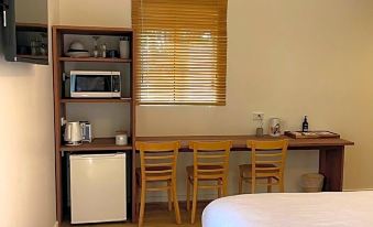 The Albion Motel Castlemaine