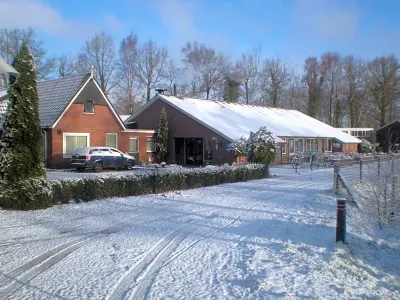 Hotel & Restaurant 't Holt Hotels in Eibergen