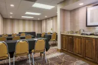 Homewood Suites by Hilton Baton Rouge - Bãi đậu xe