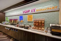 トゥルー バイ ヒルトン ピジョン フォージ テネシー - 朝食