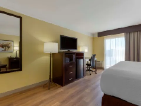 เบสท์เวสเทิร์น ฟีนิกซ์ กู้ดเยียร์อินน์ โรงแรมในกู้ดเยียร์