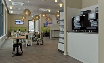 Super 8 by Wyndham Munich City West