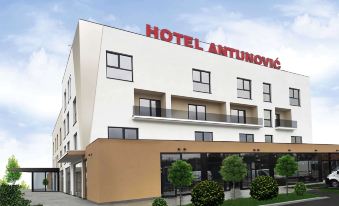 Antunovic Hotel East