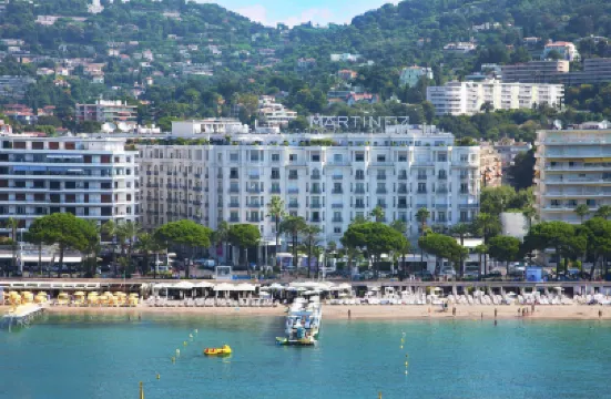 Cannes’ Cinematic Splendor: A Guide to the French Riviera’s Most Iconic Luxury Hotels