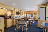 SureStay Hotel by Best Western North Vancouver Capilano - فطور