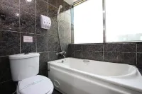 Enjoy Square Hotel - 2 stelle