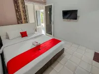 RedDoorz near Alun Alun Batu 2 Hotel dekat Playground Alun-alun Batu