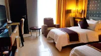 Crown Hotel فنادق في 