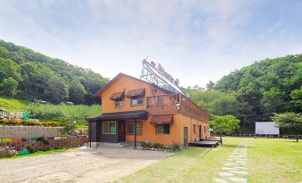 Wonju Songho Tourist Farm Pension