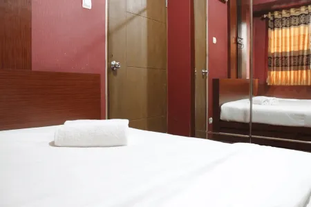 Parquette 2Br Gateway Ahmad Yani Cicadas Apartment