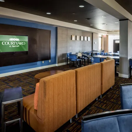 Courtyard Tupelo