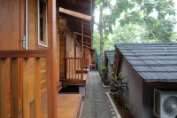 Urbanview Villa Lukulo Kebumen by RedDoorz - parking