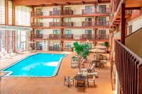 Hotel 1620 Plymouth Harbor - Pools