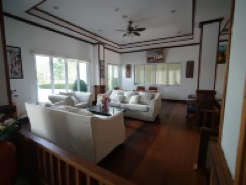 โรงแรมซีเมาเท่น ขนอม โรงแรมในอำเภอ ขนอม