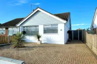 Beach Retreat with Parking Near the Sea Hotels in Whitstable