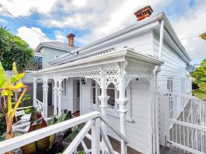 Classic 3 Bedroom Home Near Ponsonby Rd