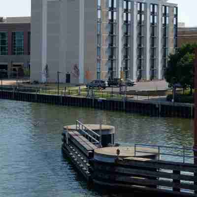 Hampton Inn Green Bay Downtown Hotel Exterior