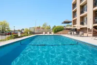 The Vic, Ascend Hotel Collection - Pools