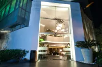 Square Small Luxury Hotel - Providencia Hotels in Financial District